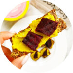 Finger snacks for parties - Thai Coconut Curry Beet Crackers